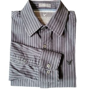 American Eagle Outfitters Distressed Striped Oxford Button-Up Longsleeve Shirt